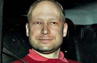 Террорист Андрес Брейвик предупредил о своих терактах около тысячи человек Террорист Андрес Брейвик предупредил о своих терактах около тысячи человек