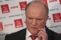 Зюганов срочно вылетел в Москву из-за проблем со здоровьем Зюганов срочно вылетел в Москву из-за проблем со здоровьем
